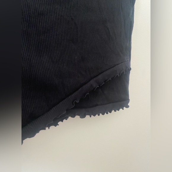Aritzia Sunday Best Primrose, Black Ruffle Skirt, Size Medium, EUC - Picture 4 of 5